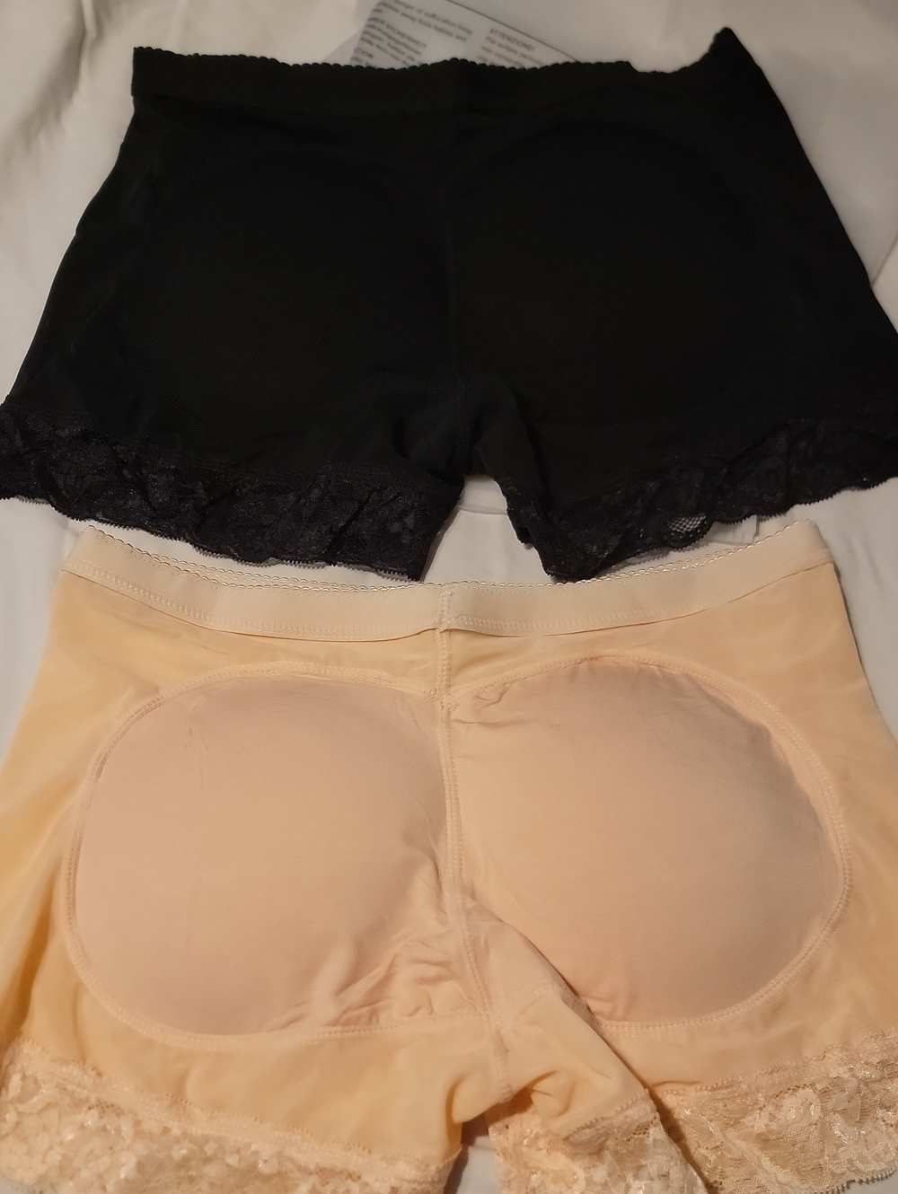 Source Unknown Black and Nude Lace-Trim Shaping Shorts